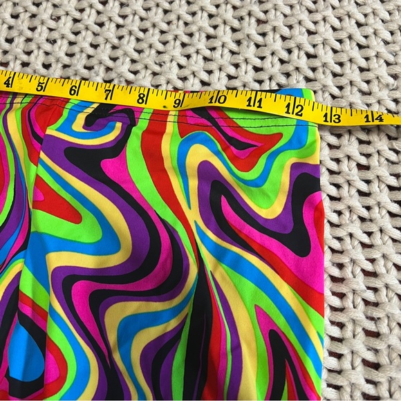 Vintage 90s Swirling Trippy Colorful Bike Shorts S/M - Picture 4 of 6